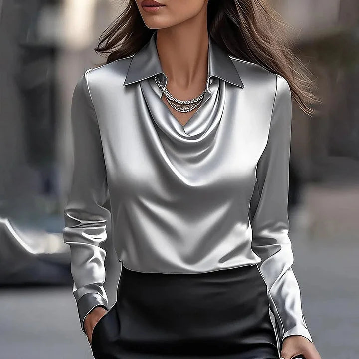 Inês - Blusa de Cetim com Decote