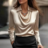 Inês - Blusa de Cetim com Decote