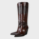 Ema - Botas